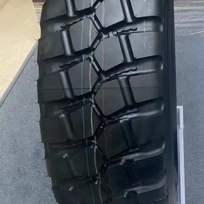 Exploring Military Tyres 1300x530-533 525/70R21 Performance